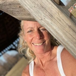 Meet your Posher, Linda